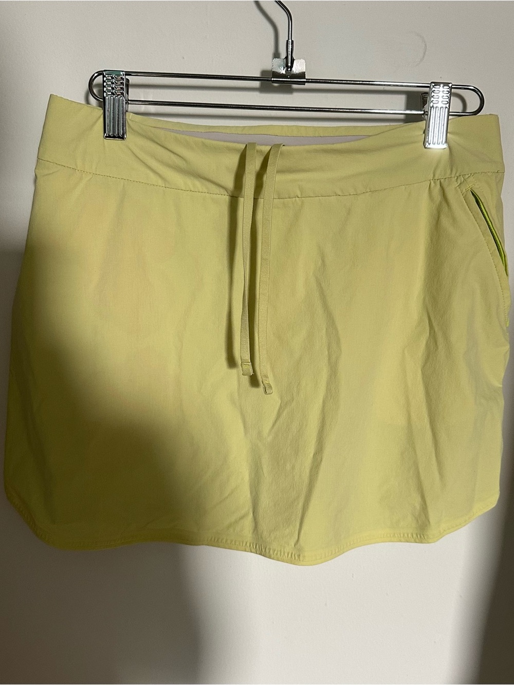 Outdoor voices active skirt size S with built in shorts